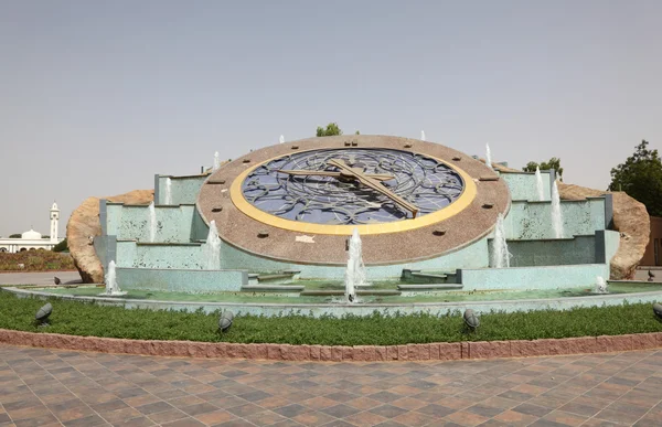Roundabout clock in Al Ain, Abu Dhabi — Stock Photo, Image