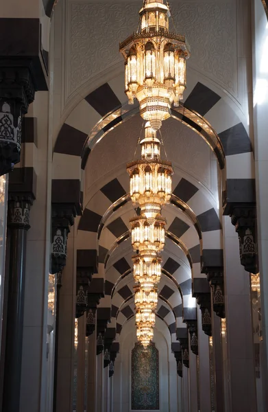Interiér Velké mešity v Maskatu, Omán — Stock fotografie
