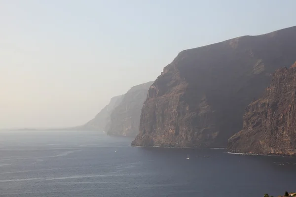 Kliffen van los gigantes, Canarische eiland tenerife, Spanje — Stockfoto