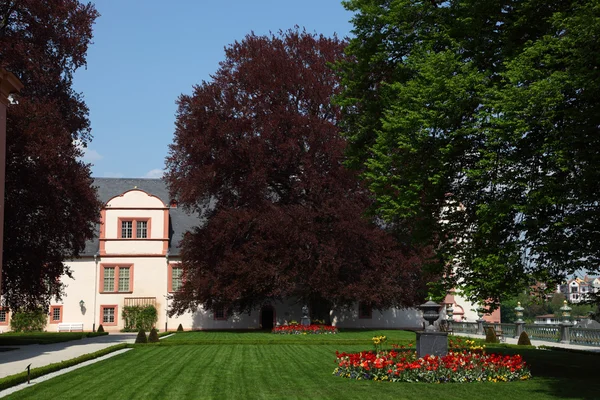 Zahrada hradu weilburg v Hesensko, Německo — Stock fotografie