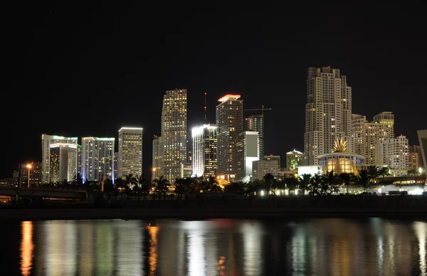 Центр Майами ночью, Флорида США — стоковое фото