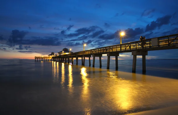 Fort Myers Pier bei Sonnenuntergang — Stockfoto