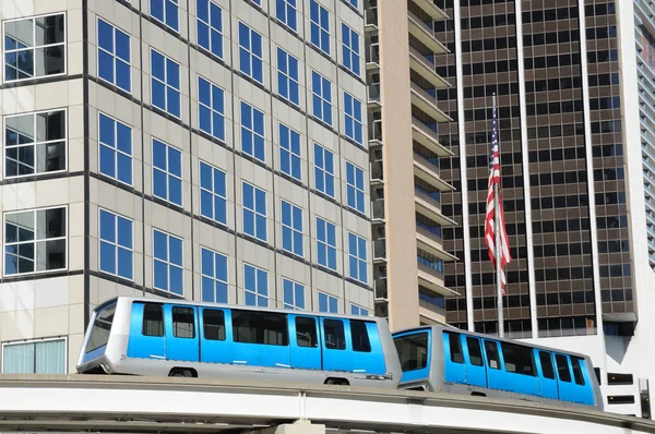 Miami downtown trein systeem — Stockfoto