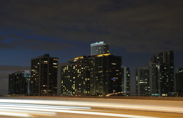 Downtown Miami à noite, Florida EUA — Fotografia de Stock