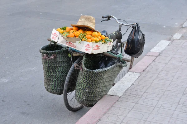 Fahrrad mit Orangen, Marrakesch — Stockfoto