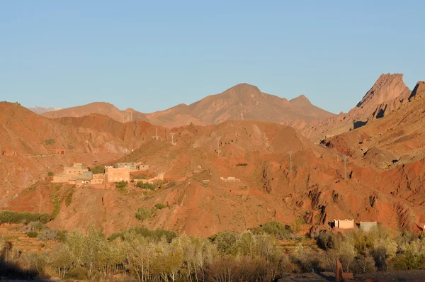 Pueblo en las montañas del Atlas, Marruecos —  Fotos de Stock