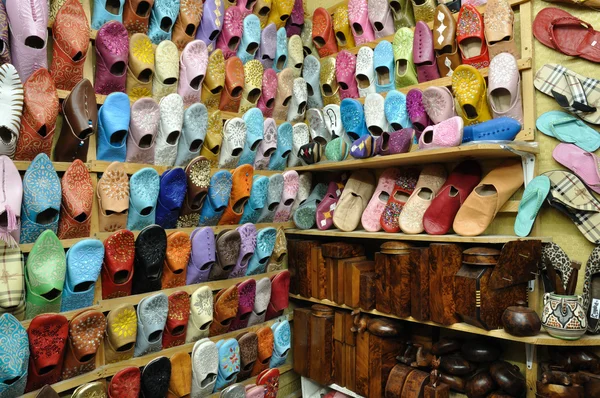 Традиционная восточная обувь — стоковое фото