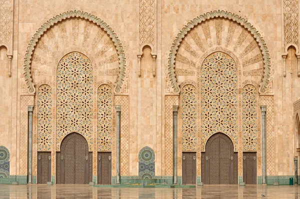 在卡萨布兰卡，摩洛哥哈桑二世清真寺的细节 — 图库照片