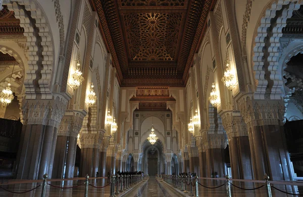 Dentro da Mesquita Hassan II em Casablanca, Marrocos — Fotografia de Stock