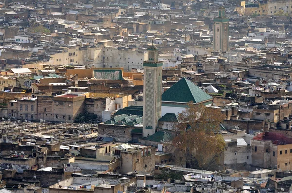 Vista de la Mezquita de Kairaouine desde arriba, Fez Marruecos — Foto de Stock