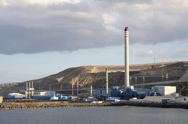 Elektrownia na wybrzeżu — Zdjęcie stockowe