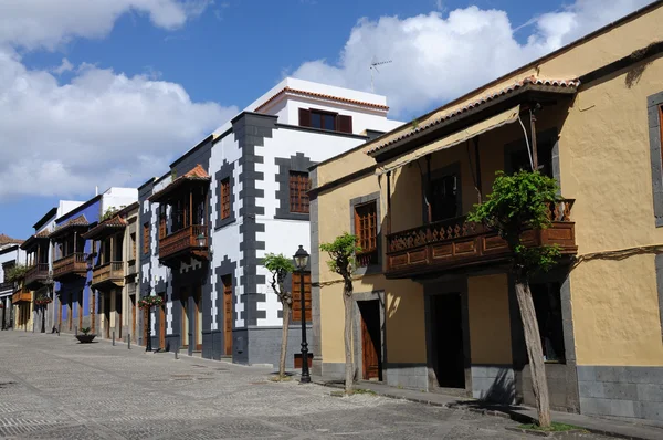 Straat in historische stad teror, eiland Gran Canaria Spanje — Stockfoto