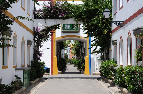 Улица в Puerto de Mogan, Grand Canary — стоковое фото