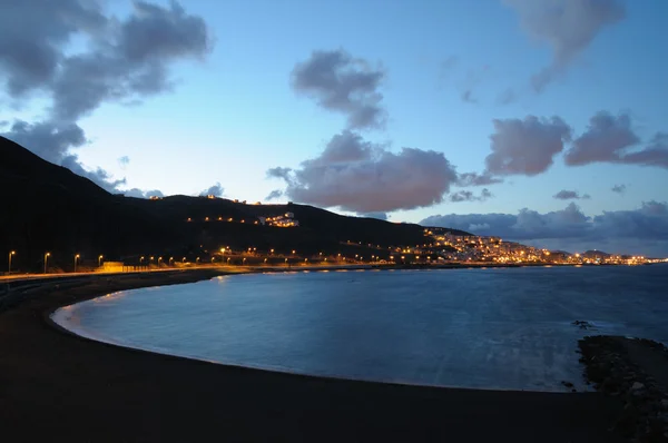 Beach in Las Palmas de Gran Canaria at night — Stock Photo, Image