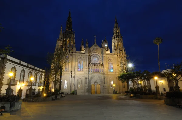 Gece Arucas Katedrali'nde. büyük Kanarya, İspanya — Stok fotoğraf