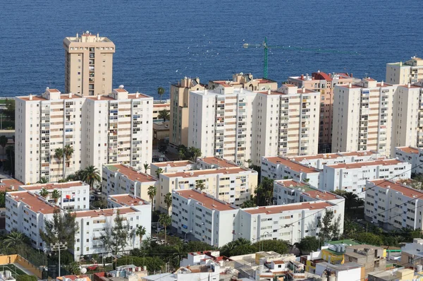 Вид с воздуха на прибрежный жилой район — стоковое фото
