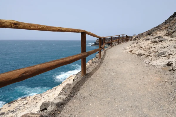 Kanarya'nın kıyısındaki Hiking trail ada fuerteventura — Stok fotoğraf