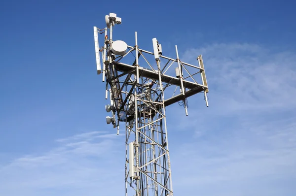 Torre de antena de comunicaciones — Foto de Stock