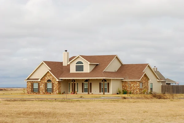 Casa de campo en el sur de EE.UU. — Foto de Stock
