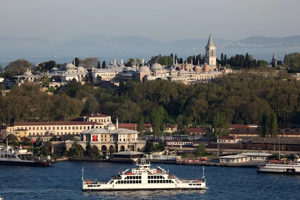 Вид на дворец Топечи в Стамбуле, Турция — стоковое фото