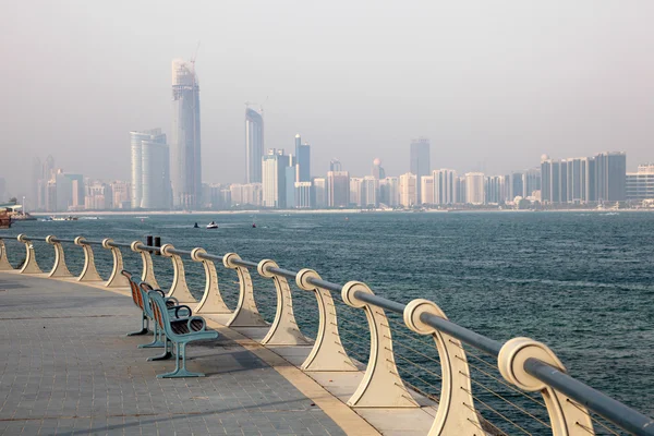 Corniche, abu dhabi, Egyesült arab Emírségek — Stock Fotó