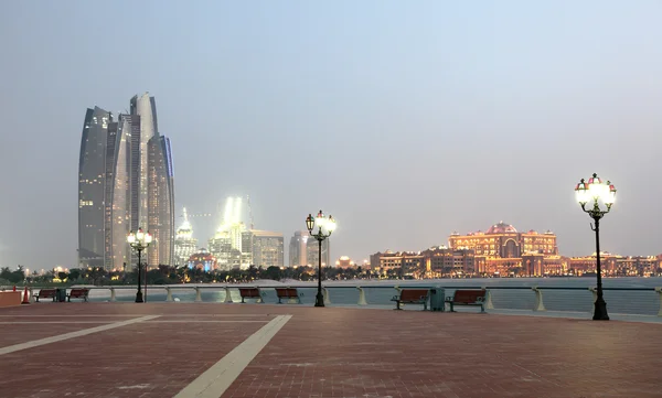 Abu Dhabi promenade — Stock Photo, Image