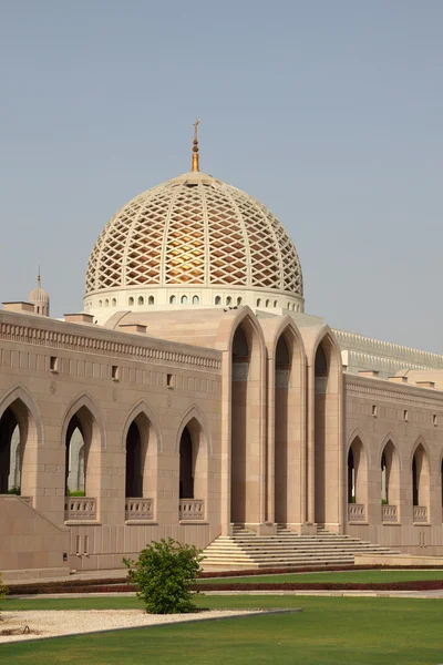 Stora moskén i muscat, sultanatet oman — Stockfoto