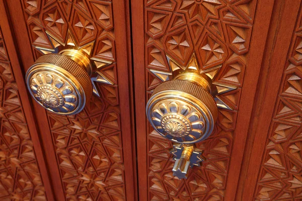 Golden door knob — Stock Photo, Image
