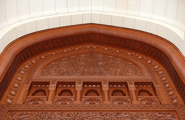 Esculturas de madeira bonitas em Mascate, Omã — Fotografia de Stock