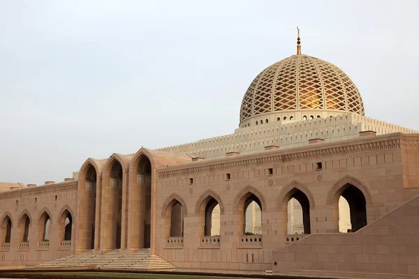 Sultan qaboos grand mosque v Maskatu, Omán — Stock fotografie