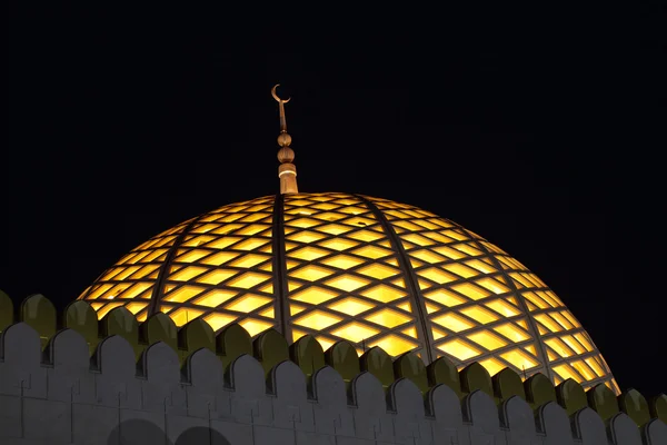 Cúpula da Grande Mesquita em Mascate, Omã — Fotografia de Stock