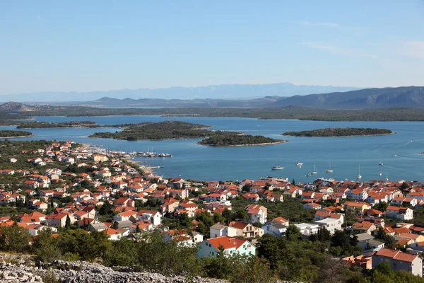 Staden murter på nationalparken kornati öarna i Kroatien — Stockfoto