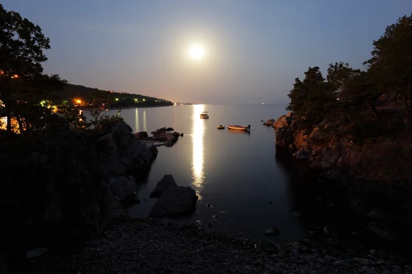 Luar na costa do Adriático na Croácia — Fotografia de Stock