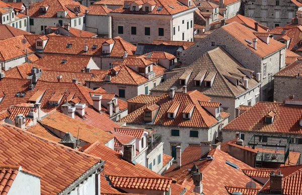 Telhados da cidade medieval Dubrovnik na Croácia — Fotografia de Stock