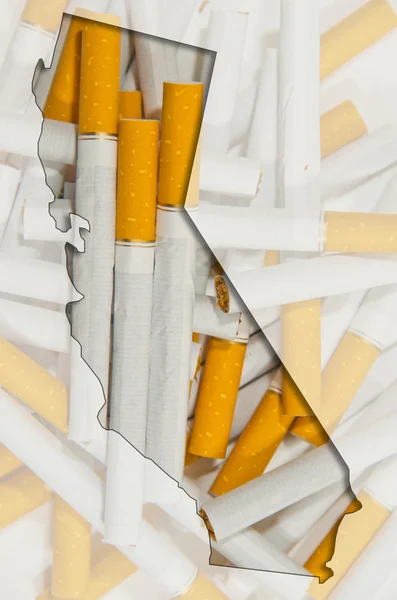 Umrisskarte von Kalifornien mit transparenten Zigaretten im Hintergrund — Stockfoto