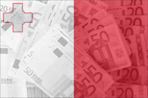 バック グラウンドで透明のユーロ紙幣とマルタの旗 — ストック写真
