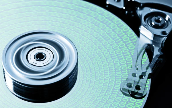 Hard disk drive în mișcare cu date (zero-șase ) — Fotografie, imagine de stoc