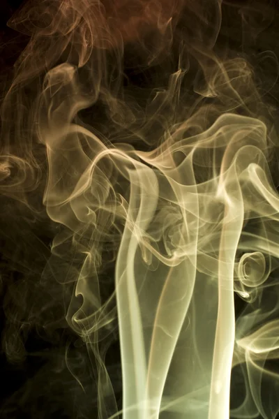 Rauch auf weißem Hintergrund — Stockfoto