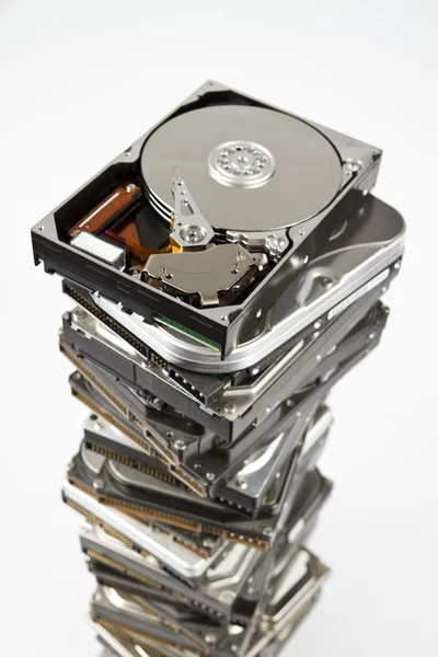 Pile de disque dur avec ouvert un sur le dessus — Photo