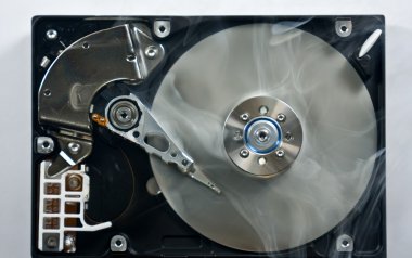 sabit disk sürücüsü ile duman