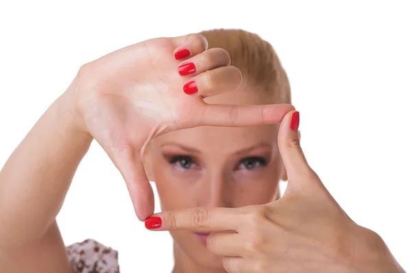 Piękna kobieta, tworząc ramkę z palcami — Zdjęcie stockowe
