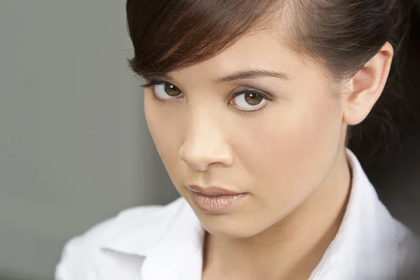 Krásná asijská žena — Stock fotografie