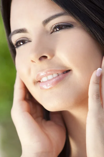 Portrait of Beautiful Latina Hispanic Woman — Stock Photo, Image