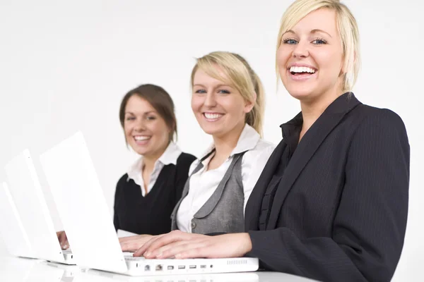 Mulheres felizes no negócio — Fotografia de Stock