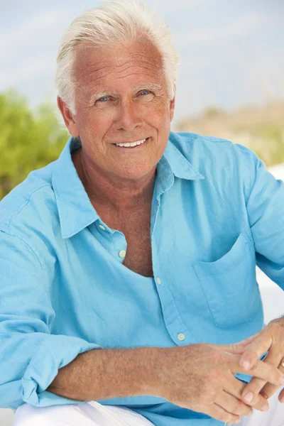 Outdoor Portrait of An Attractive Handsome Senior Man — Stock Photo, Image