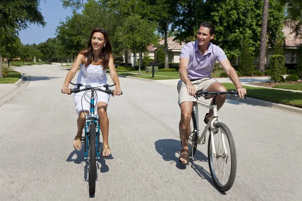 Romantic Man and Woman Couple Cycling Together — Stock Photo, Image