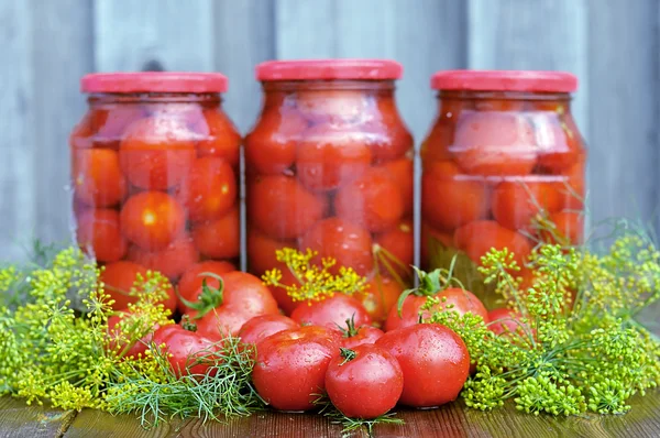 Conserve di pomodori — Foto Stock