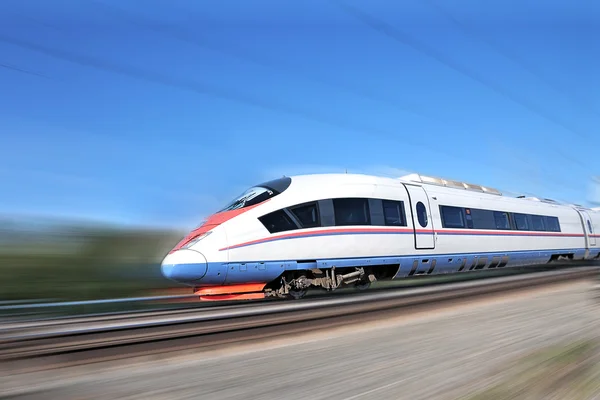 Vysokorychlostní příměstském vlaku. — Stock fotografie