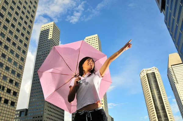 Imagem conceitual da mulher com guarda-chuva — Fotografia de Stock