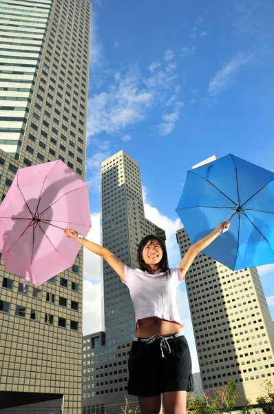 우산을 가진 여자의 개념적 그림 — 스톡 사진